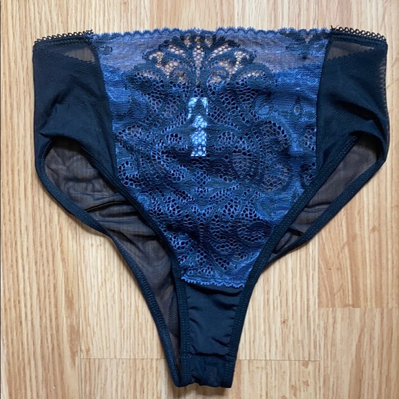 Mapalè High Waisted Lingerie Set - Picture 2 of 5